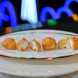 Cream Puffs 6′ Pcs